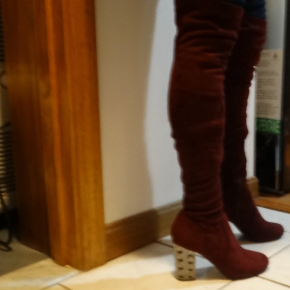 Women's OVER-THE-KNEE Carlos Santana Wine Suede Boots Size 8 Pre-Owned - Picture 5 of 6